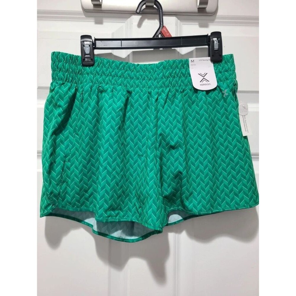 NWT Xersion Green print 3.75" Everair Running Shorts Medium